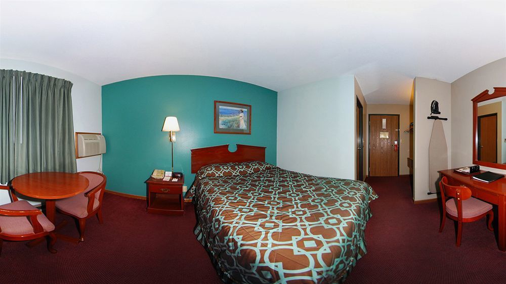 Hotel Super 8 By Wyndham Hudson Exteriér fotografie