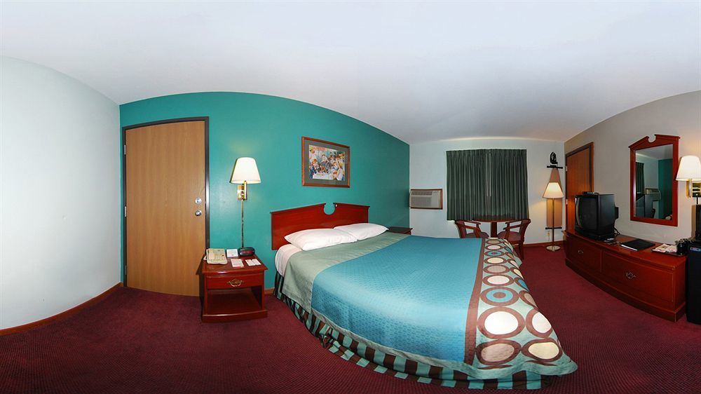 Hotel Super 8 By Wyndham Hudson Exteriér fotografie